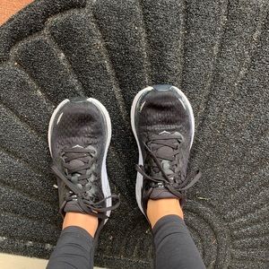 Black Womens Clifton 8 Shoes